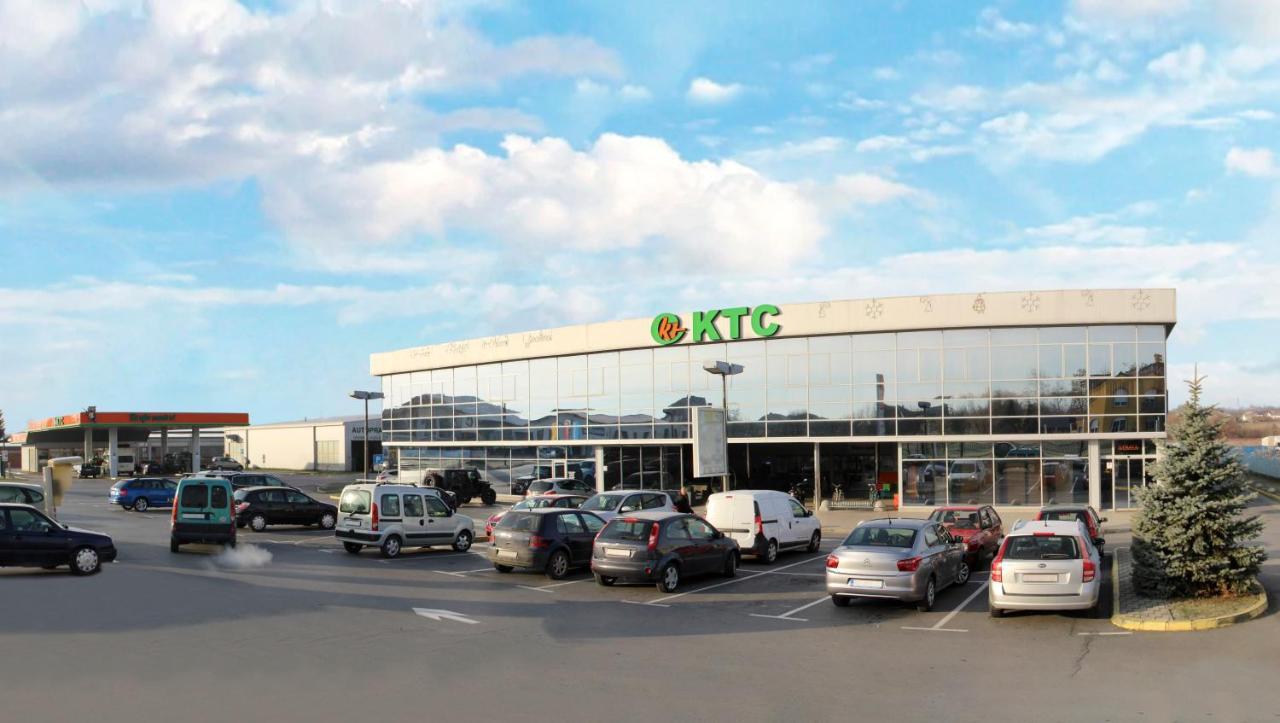 Apartments & Rooms Krizevci Екстер'єр фото