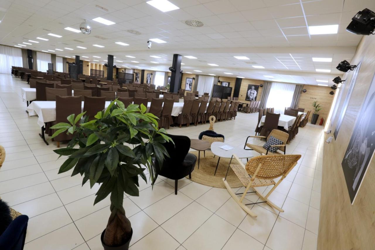 Apartments & Rooms Krizevci Екстер'єр фото