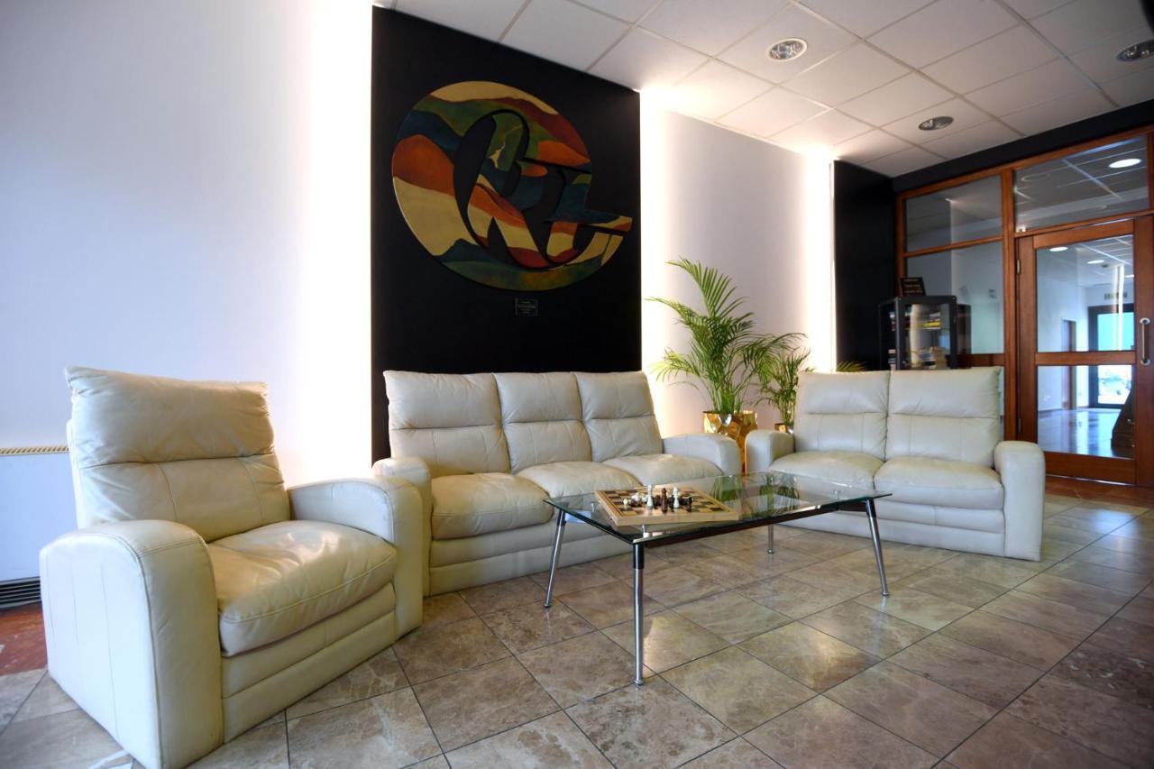 Apartments & Rooms Krizevci Екстер'єр фото
