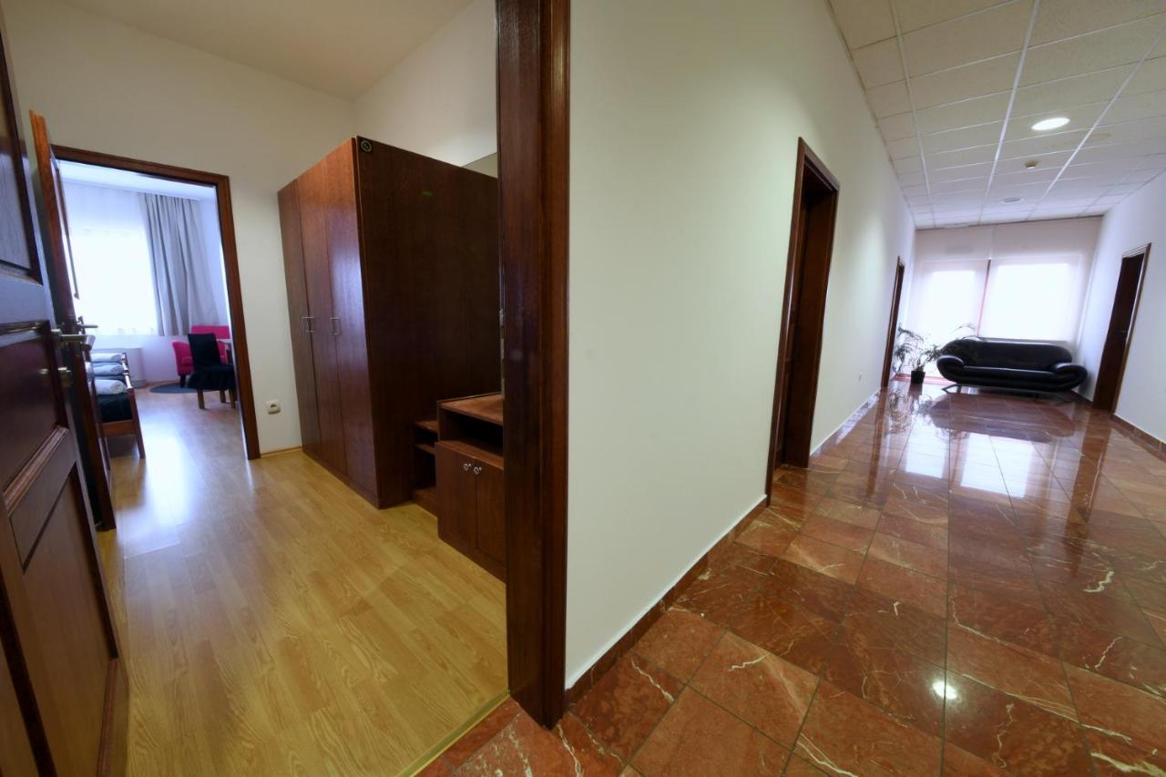 Apartments & Rooms Krizevci Екстер'єр фото